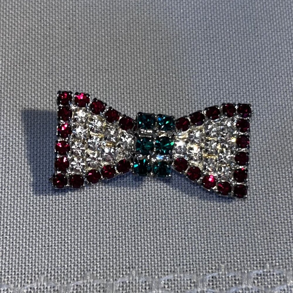 Sequined Bow Tie PIn
